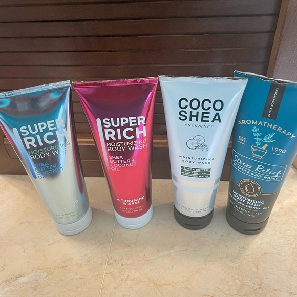 Bath and body moisturizing body wash$16.50 each
